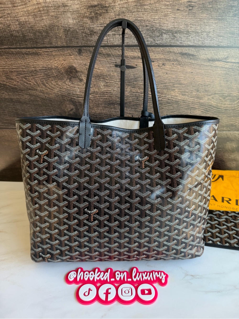 Authentic Goyard Saint Louis PM Tote Handbag Shoulder Bag, Pouch and Dust Bag - Picture 8 of 16